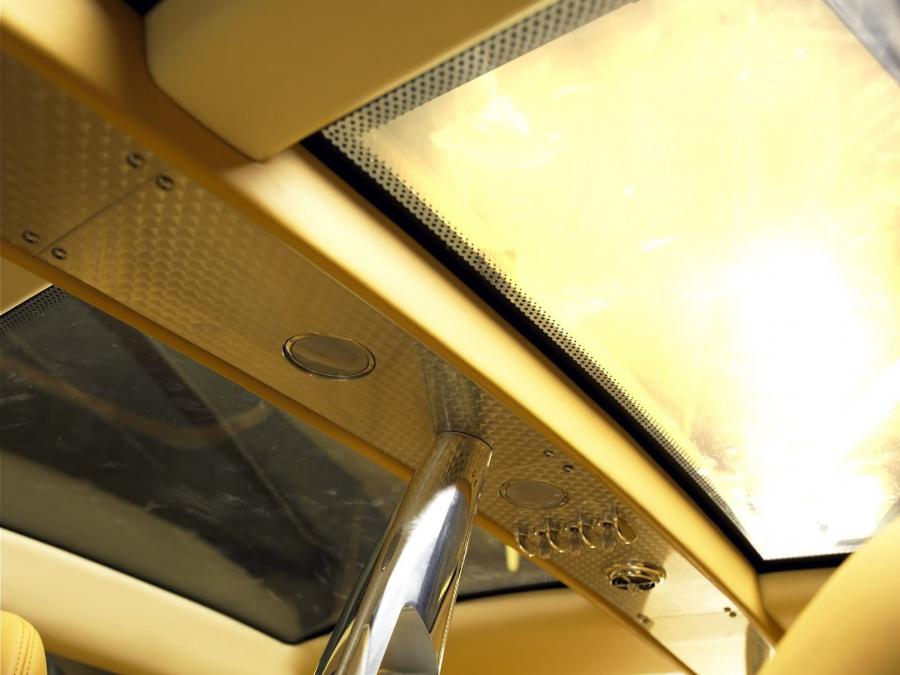 Детали интерьера Spyker D12 Peking-to-Paris Concept 2006 года  (фото 21 из 60)